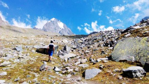 Trek to Manimahesh Lake 